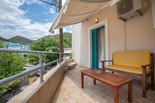 Gallery image of Puerto Seaside Rooms in Akhladherí