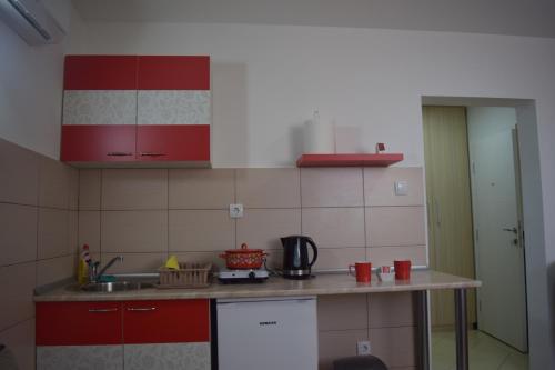 Η κουζίνα ή μικρή κουζίνα στο Nadja