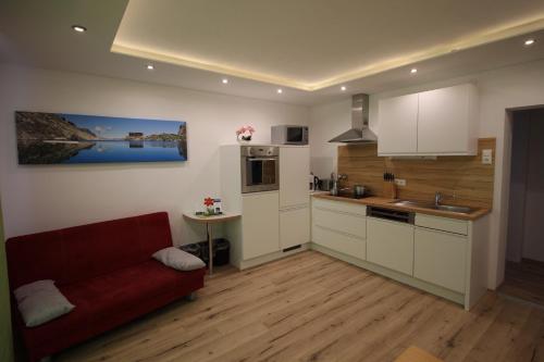 Appartementhaus Lercher tesisinde mutfak veya mini mutfak