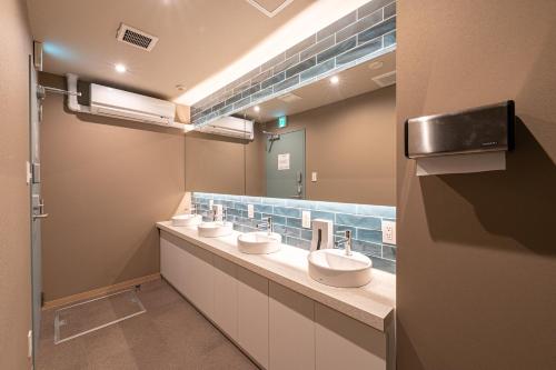 Gambar di galeri bagi Wise Owl Hostels Kyoto di Kyoto