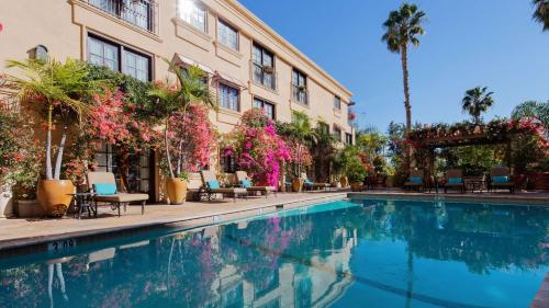 Best Western Plus Sunset Plaza Hotel Image