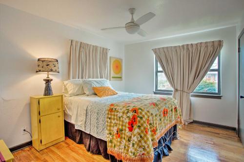 Una cama o camas en una habitación de River District Home with Patio and Yard Pets Welcome!