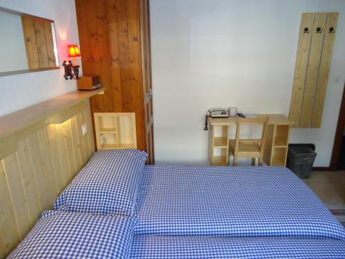Katil atau katil-katil dalam bilik di Hotel Mirabeau