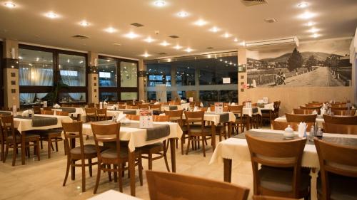 Restaurace v ubytování Dom Wczasowy Jawor