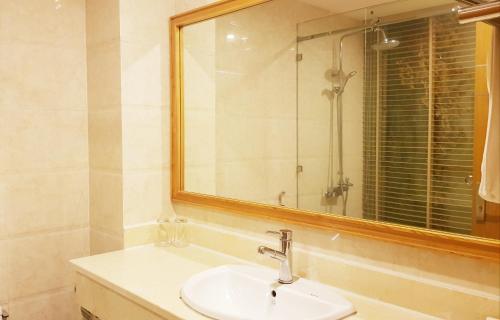 Ένα μπάνιο στο Palm Hotel Thanh Hoa