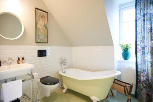 Salle de bains dans l'établissement Cora Apartments