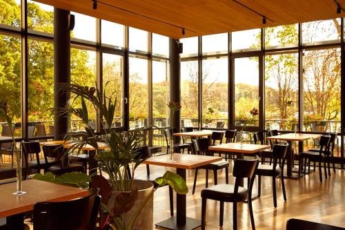 Spa Hotel Amseeにあるレストランまたは飲食店