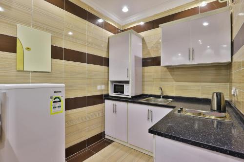 Gambar di galeri bagi Nesmt Almagreb Residential di Jeddah