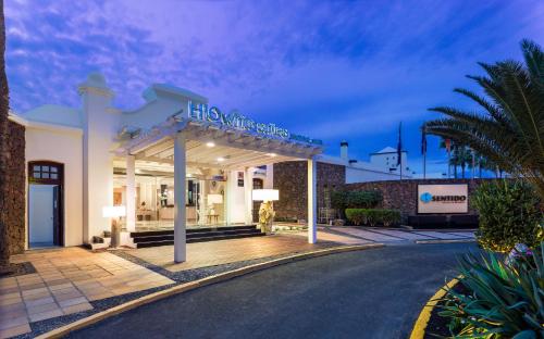 Bangunan di mana terletaknya hotel