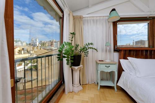 Frattina Family Romantic Superior Suite