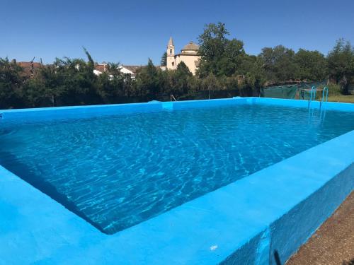 Las Casitasの敷地内または近くにあるプール