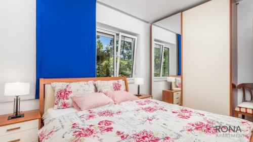 Posteľ alebo postele v izbe v ubytovaní Rona apartment Smokva 3
