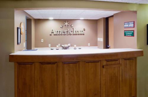 Lobbyn eller receptionsområdet på AmericInn by Wyndham Crookston U of M Crookston
