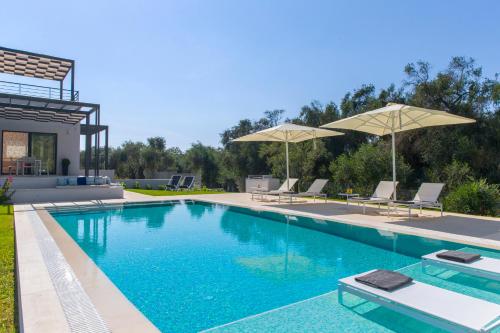 Πισίνα στο ή κοντά στο Almyra Villas