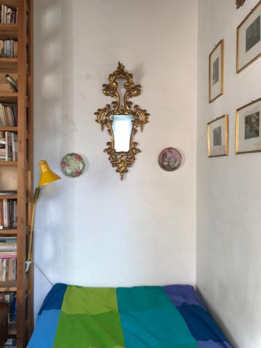 ROOM for rent IN AN ANCIENT PALACE IN ROME TRASTEVERE
