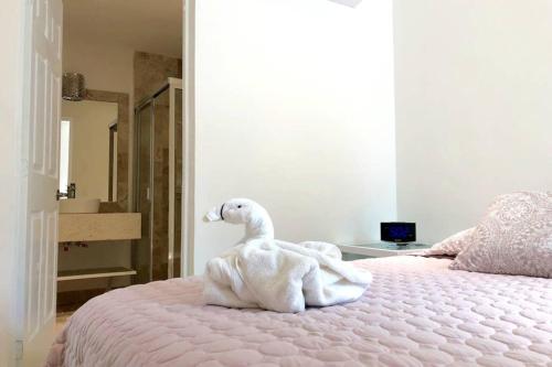 Katil atau katil-katil dalam bilik di Private Villa with Pool 10 min from Puerto Morelos Beach