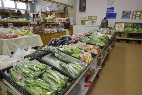Supermarket nebo jiné obchody v  vily nebo okolí