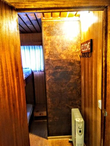 Gambar di galeri bagi Two Rooms Rustic House - Self Check-In di Bucharest