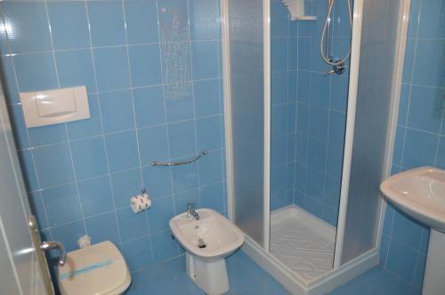 Ett badrum på Monolocale Rosburgo 2