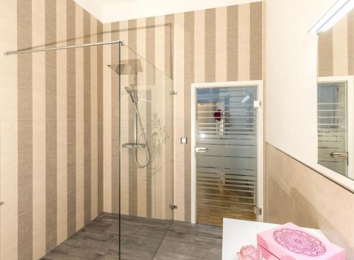 Koupelna v ubytování Schwarzwaldzimmer & Schwarzwald Design Apartment