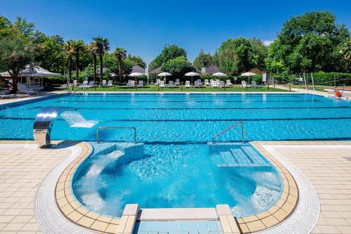 Bazén v ubytování Villaggio Los Nidos nebo v jeho okolí