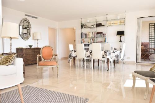 3-Br Apartment Sea View Swimming Pool