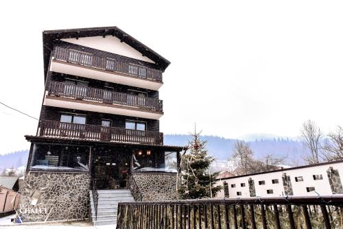 Rakennus, jossa guesthouse sijaitsee