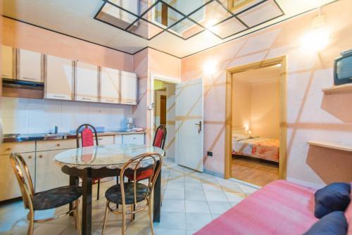 Kuchyň nebo kuchyňský kout v ubytování Apartment Vilma Funtana