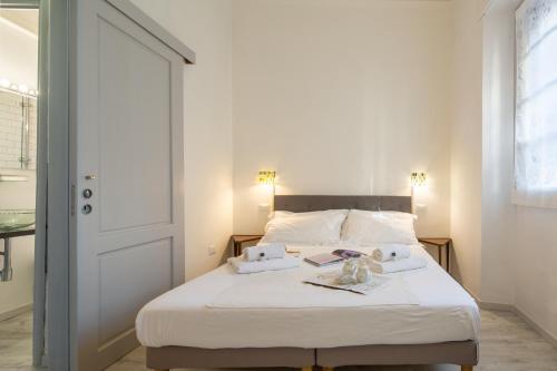 Central Station Apartment by Mmega