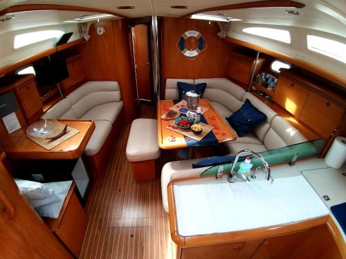 Gallery image of Velero Babu in Puerto Calero