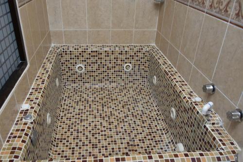 Un baño de Hotel Yara