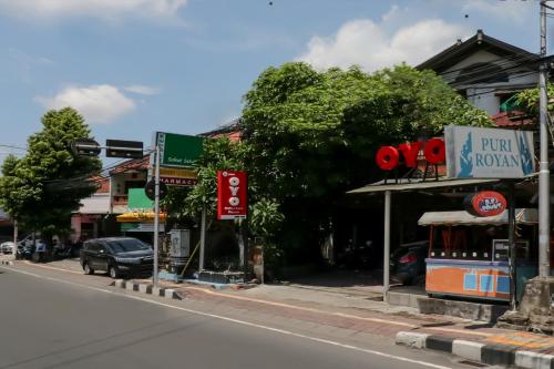 Gallery image of OYO 2580 Hotel Puri Royan in Denpasar