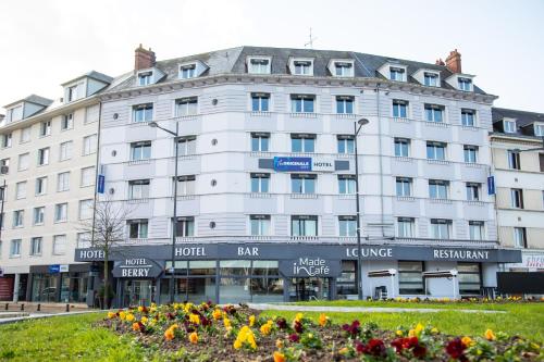 Foto da galeria de The Originals City, Hôtel Le Berry, Bourges em Bourges