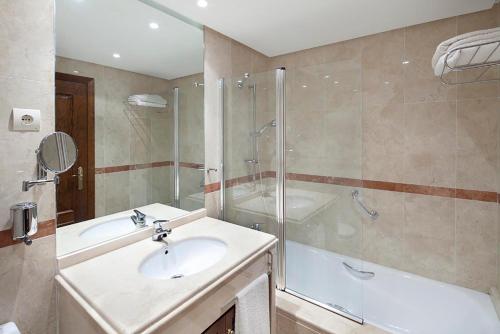 Un baño de 2027 Apartamento Alicate Playa Marbella