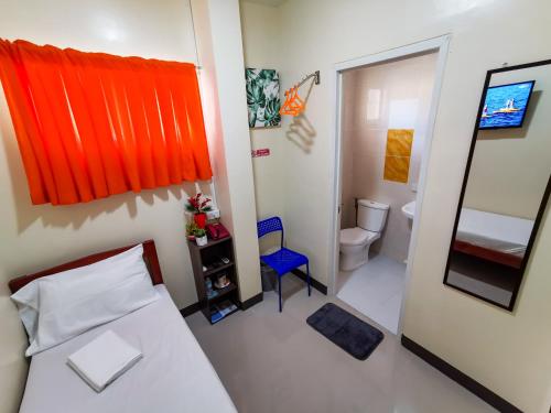 Koupelna v ubytování Downtown Suites