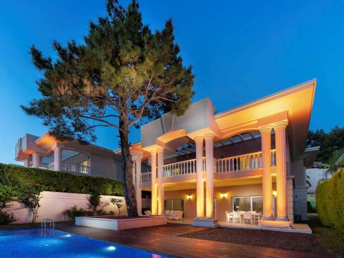 Bazén v ubytování Rixos Premium Bodrum nebo v jeho okolí