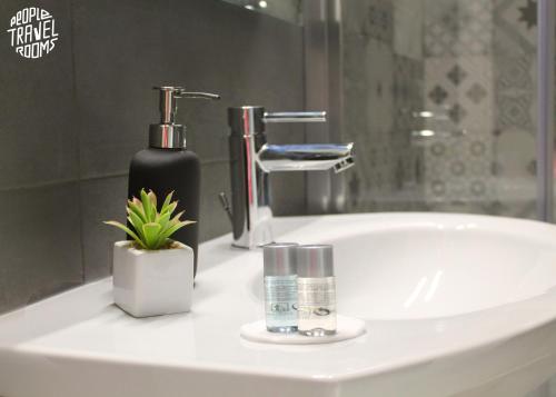 People Travel Rooms photo 22