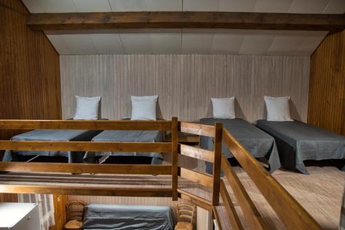 Katil atau katil-katil dalam bilik di La Bastide d'Albignac