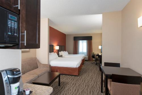 Gallery image of Holiday Inn Express Hotel & Suites Grand Rapids-North, an IHG Hotel in Grand Rapids