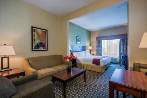 Gallery image of Holiday Inn Express Hotel & Suites Youngstown North-Warren/Niles, an IHG Hotel in Warren