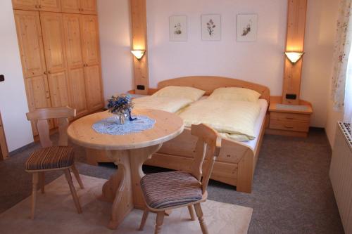 Postel nebo postele na pokoji v ubytování Haus STRIEDER - Obergail