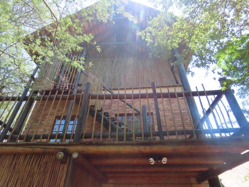 マールロス・パークにあるBush and Gablesの塀を敷いた木屋