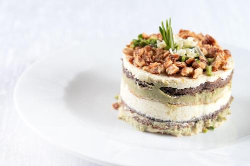 ホテルの敷地内または近くでの食事または食べ物