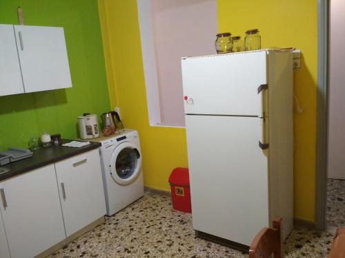 Cuisine ou kitchenette dans l'établissement Two-Bedrooms Apartment in Center of Rethymno