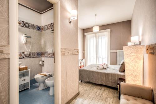 Kylpyhuone majoituspaikassa Santamaria Inn