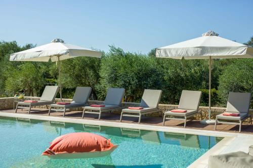 Πισίνα στο ή κοντά στο Almyra Villas