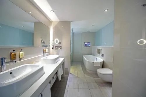 Holiday Inn Bristol City Centre by IHG photo 21