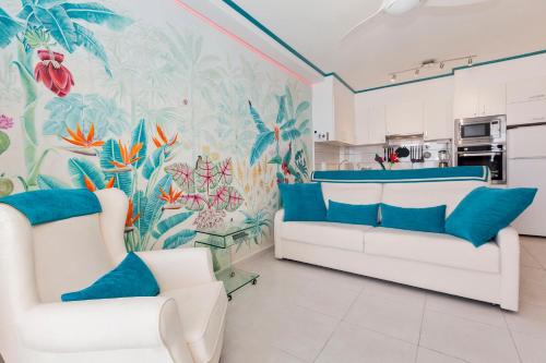 First line sea, luxury penthouse, sea and sunset view Vivenda Vacational Guayero 618