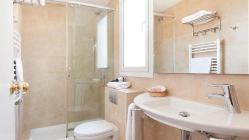 Hostal Oliva, Barcelona – Updated 2022 Prices