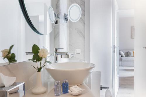 Koupelna v ubytování Suites Center Barcelona